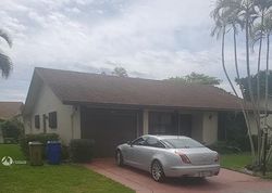 Pre-foreclosure in  SW 16TH PL Deerfield Beach, FL 33442