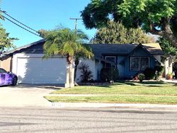 Pre-foreclosure in  CLARETTA AVE Lakewood, CA 90715
