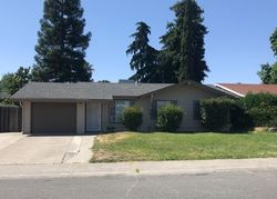 Pre-foreclosure in  ARUTAS DR North Highlands, CA 95660