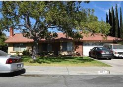 Pre-foreclosure in  OAKWOOD AVE Rialto, CA 92376