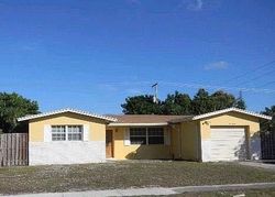 Pre-foreclosure in  SW 4TH ST Boca Raton, FL 33432