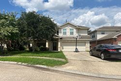 Pre-foreclosure in  MOSSY BRIDGE DR Spring, TX 77379