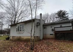 Pre-foreclosure in  LINCOLN GREEN DR Kunkletown, PA 18058