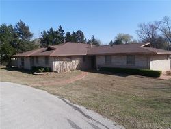 Pre-foreclosure in  NE 33RD ST Oklahoma City, OK 73121