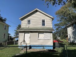 Pre-foreclosure in  UNION ST Lancaster, OH 43130