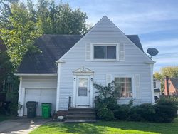 Pre-foreclosure in  E ANTISDALE RD Cleveland, OH 44118