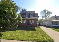 Pre-foreclosure in  E 49TH ST Cleveland, OH 44125