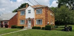 Pre-foreclosure in  SAINT MARTINS PL Cincinnati, OH 45211