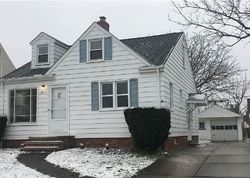 Pre-foreclosure in  KENNETH AVE Cleveland, OH 44129