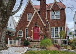 Pre-foreclosure in  KIRKWOOD RD Cleveland, OH 44121