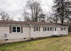 Pre-foreclosure in  EDNA ST Lexington, NC 27292