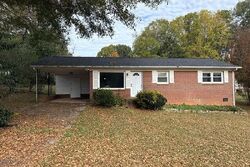 Pre-foreclosure in  WOODLEAF DR Gastonia, NC 28052