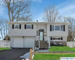 Pre-foreclosure Listing in LOOP DR SAYVILLE, NY 11782