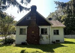 Pre-foreclosure in  MILLAN AVE Nesconset, NY 11767