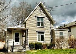 Pre-foreclosure in  STONE ST Oneida, NY 13421