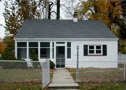 Pre-foreclosure in  S MAPLE ST Woodbury, NJ 08096