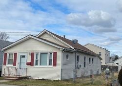 Pre-foreclosure in  CENTRAL AVE Keyport, NJ 07735