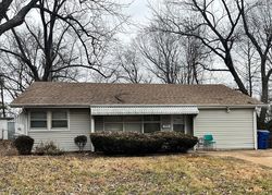 Pre-foreclosure in  ROSALIND CT Saint Louis, MO 63114