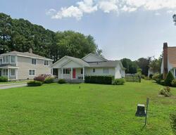 Pre-foreclosure in  BAYSIDE DR Stevensville, MD 21666