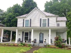 Pre-foreclosure in  DUKE ST Cave City, KY 42127