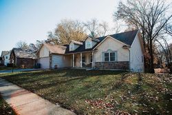 Pre-foreclosure in  OAKWOOD DR Chesterton, IN 46304