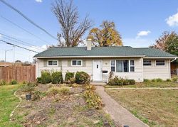 Pre-foreclosure in  W BERKELEY AVE Evansville, IN 47710