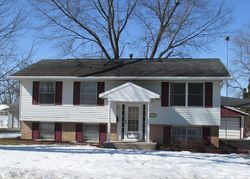Pre-foreclosure in  15TH AVE Sterling, IL 61081