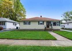 Pre-foreclosure in  GLEN OAK AVE Lansing, IL 60438