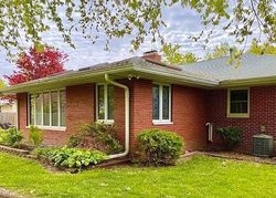 Pre-foreclosure in  LAKEVIEW DR Morton, IL 61550