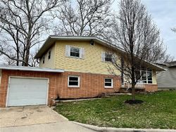 Pre-foreclosure in  W FLORIAN CT Decatur, IL 62526
