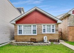 Pre-foreclosure in  S 48TH CT Cicero, IL 60804