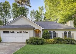 Pre-foreclosure in  CARRIAGE DR Fayetteville, GA 30214