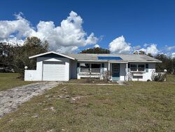 Pre-foreclosure in  EDGEWATER TER Sebring, FL 33876