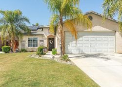 Pre-foreclosure in  FERN MEADOW DR Bakersfield, CA 93308