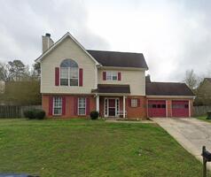 Pre-foreclosure in  BIRCH CIR Auburn, AL 36830