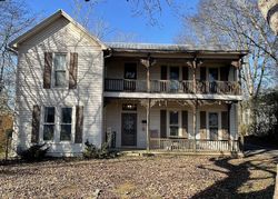 Pre-foreclosure in  COLUMBIA AVE Centerville, TN 37033