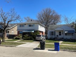 Pre-foreclosure in  FIVE POINTS ST Redford, MI 48240