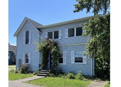 Pre-foreclosure in  S 2ND ST Harrisburg, OR 97446