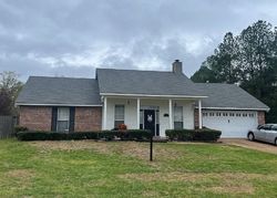 Pre-foreclosure in  GLENNOAK DR Byram, MS 39272