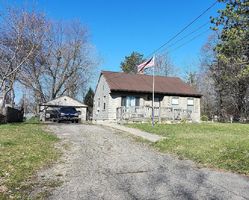 Pre-foreclosure in  GOULD RD Lansing, MI 48917