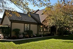 Pre-foreclosure Listing in FOREST CREEK LN LIBERTYVILLE, IL 60048