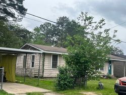 Pre-foreclosure in  ALLEN ST Pineville, LA 71360