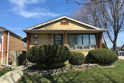 Pre-foreclosure in  W 60TH ST Chicago, IL 60638