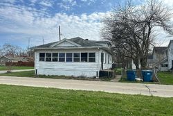 Pre-foreclosure in  W CYPRESS ST Kankakee, IL 60901