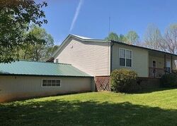 Pre-foreclosure in  GREEN VALLEY RD Edmonton, KY 42129