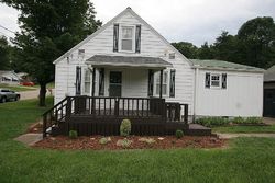Pre-foreclosure Listing in PLYMOUTH ST JASPER, IN 47546