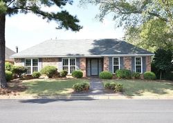 Pre-foreclosure in  WARE HILL DR Montgomery, AL 36109