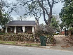 Pre-foreclosure in  S ROBERTSON AVE Tyler, TX 75701