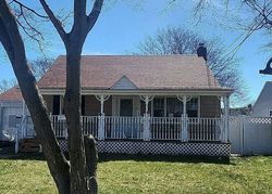 Pre-foreclosure in  HILLIARD AVE Central Islip, NY 11722