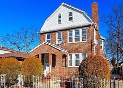 Pre-foreclosure in  109TH AVE Queens Village, NY 11429